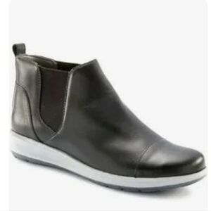 Walking Cradles Women's Osmond short Boots shoes 10 1/2 NARROW